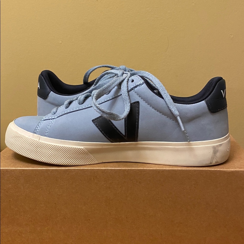 Women’s Veja Blue Nubuck Campo size 8 Sneaker - Picture 8 of 11